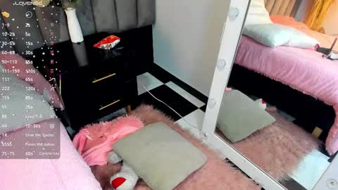 Snapshot of chelsea_bolton_ chatting on 11.09.25 chelsea_bolton_ online show from 11.09.25