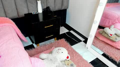 Snapshot of chelsea_bolton_ chatting on 11.24.25 chelsea_bolton_ online show from 11.24.25