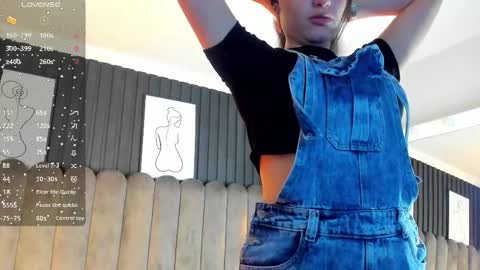 Snapshot of chelsea_bolton_ chatting on 12.02.25 chelsea_bolton_ online show from 12.02.25