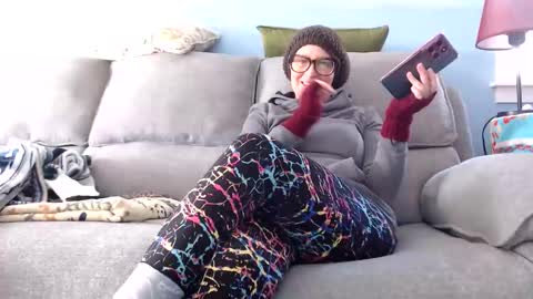 Snapshot of chelseasentra1 chatting on 10.29.25 Chelsea online show from 10.29.25