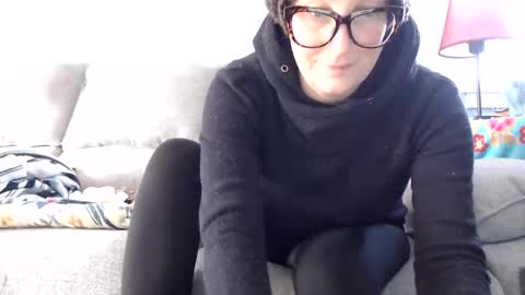 Snapshot of chelseasentra1 chatting on 12.18.25 Chelsea online show from 12.18.25