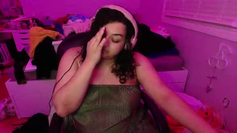 Snapshot of chericheesecake chatting on 09.25.25 chericheesecake online show from 09.25.25