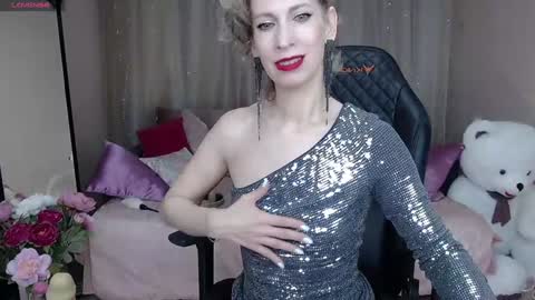 Snapshot of cherishsia chatting on 12.06.24 Adriana online show from 12.06.24