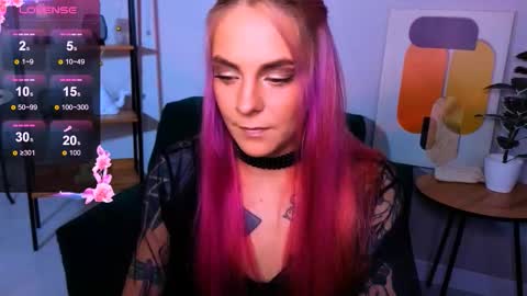 Snapshot of cherrie_sherry chatting on 03.12.26 Sherry online show from 03.12.26