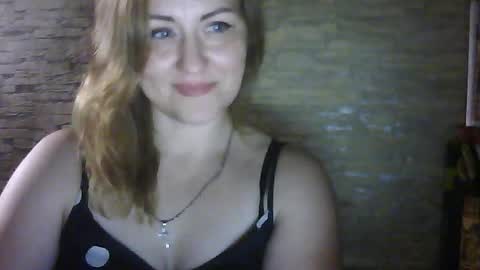 Snapshot of cherry04383 chatting on 07.15.26 cherry04383 online show from 07.15.26