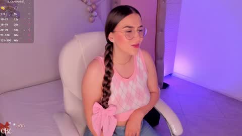 Snapshot of cherry_blond_ chatting on 12.18.24 Cherry online show from 12.18.24