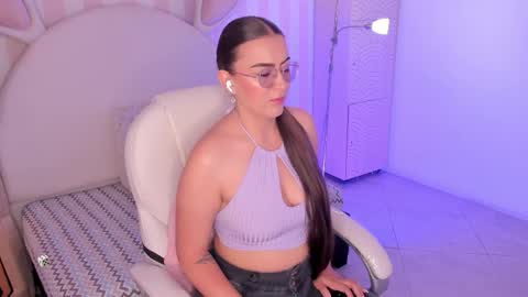 Snapshot of cherry_blond_ chatting on 09.26.25 Cherry online show from 09.26.25
