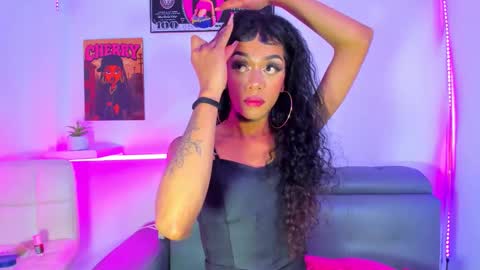 Snapshot of cherry_gate chatting on 09.12.25 cherry_gate online show from 09.12.25