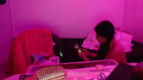 Snapshot of cherry_hc chatting on 01.24.25 Nezumy Rey online show from 01.24.25