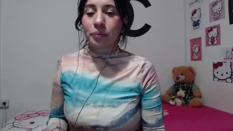 Snapshot of cherry_hc chatting on 01.30.25 Nezumy Rey online show from 01.30.25