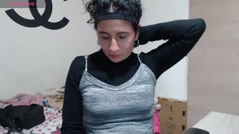 Snapshot of cherry_hc chatting on 10.28.25 Nezumy Rey online show from 10.28.25