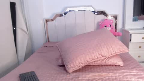 Snapshot of cherry_sussan chatting on 09.25.25 Sussan Cherry online show from 09.25.25