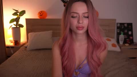 Alisha online show from 10.27.25