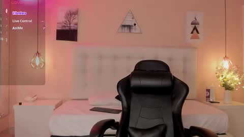 Snapshot of cherrybr_ chatting on 02.14.25 Cherry Lady online show from 02.14.25