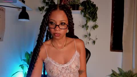 Snapshot of cherrybr_ chatting on 09.12.25 Cherry Lady online show from 09.12.25