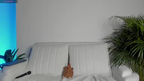 Snapshot of cherrybr_ chatting on 10.02.25 Cherry Lady online show from 10.02.25