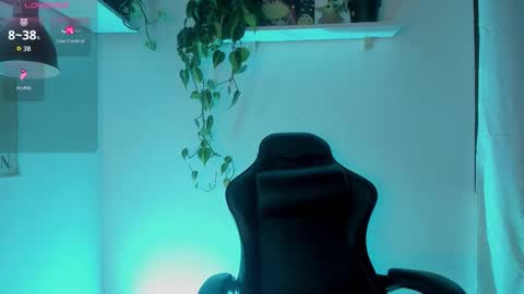 Snapshot of cherrybr_ chatting on 11.02.25 Cherry Lady online show from 11.02.25