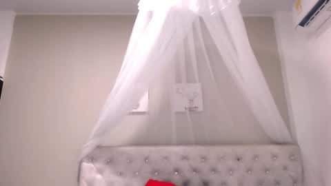 Anna online show from 01.25.25