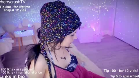 Cherry Crush  online show from 09.24.25