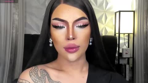 Snapshot of cherryharper chatting on 12.19.24 THE ALPHA GODDESSOFSEXUALDESIRE online show from 12.19.24