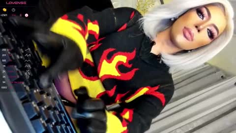 Snapshot of cherryharper chatting on 01.18.25 THE ALPHA GODDESSOFSEXUALDESIRE online show from 01.18.25