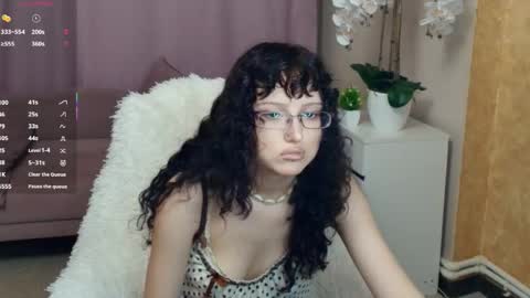 Snapshot of cherrylanding chatting on 05.31.26 Isabel online show from 05.31.26