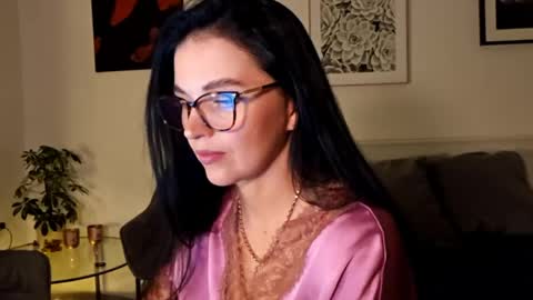 Kira online show from 06.08.26