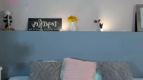 Snapshot of cheryelfox chatting on 09.24.25 cheryelfox online show from 09.24.25