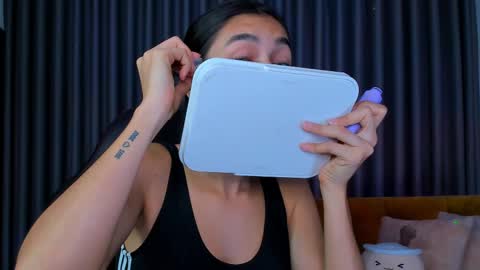 Snapshot of cherylbutler chatting on 09.08.25 Cheryl online show from 09.08.25