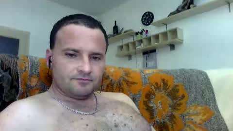 Snapshot of cheryloverboy chatting on 10.28.25 cheryloverboy online show from 10.28.25