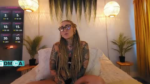 Chevi Blue online show from 09.16.25