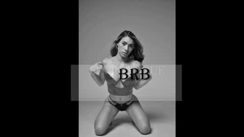 Snapshot of chiara_carter chatting on 12.26.24 chiara online show from 12.26.24