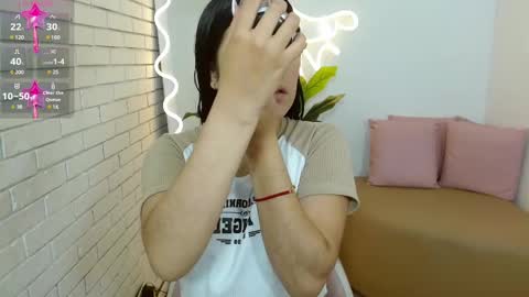 Snapshot of chiara_tay chatting on 02.23.25 Chiara online show from 02.23.25