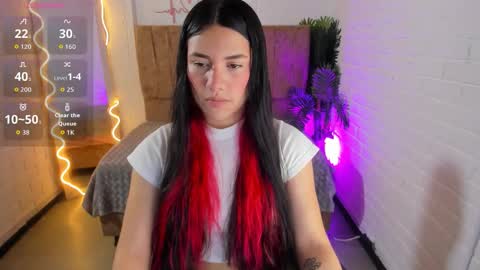 Snapshot of chiara_tay chatting on 09.13.25 Chiara online show from 09.13.25