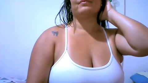 Snapshot of chiarafioree chatting on 06.10.26 ChiaraFioree online show from 06.10.26