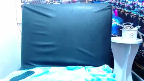 Snapshot of chiky_nastyy chatting on 01.09.25 Chikys online show from 01.09.25