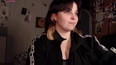 Saya online show from 11.30.25