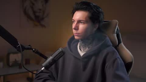 Snapshot of chillguy2k chatting on 11.17.25 Rick online show from 11.17.25