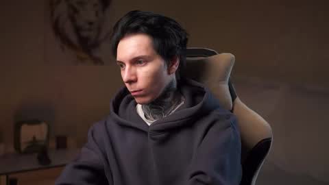 Snapshot of chillguy2k chatting on 11.24.25 Rick online show from 11.24.25