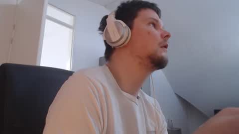 Snapshot of chillzonecam chatting on 09.12.25 chillzonecam online show from 09.12.25