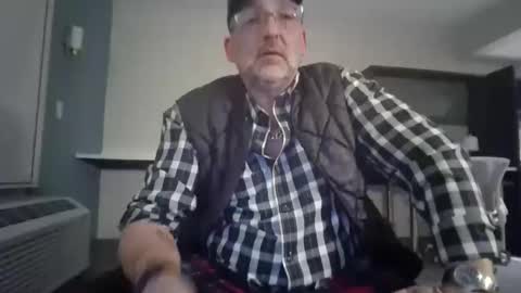 Snapshot of chippy70 chatting on 02.17.26 chippy70 online show from 02.17.26