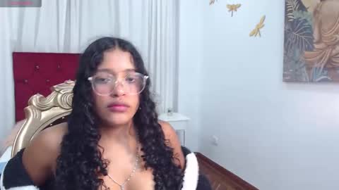 Snapshot of chleo_wild chatting on 11.06.25 chleo_wild online show from 11.06.25