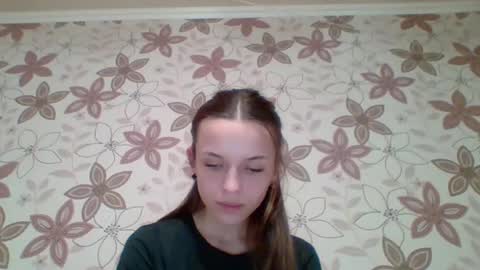 Snapshot of chloe45673 chatting on 06.12.26 chloe45673 online show from 06.12.26