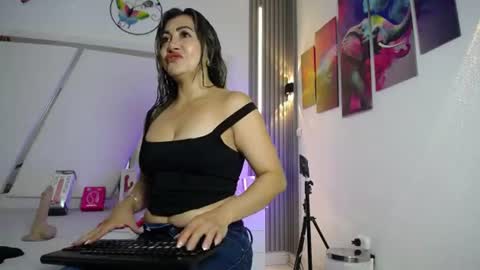 Chloe  online show from 06.09.26