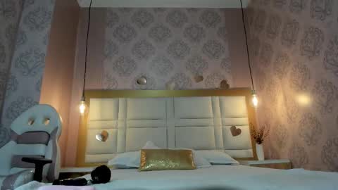 Snapshot of chloe_blowjob chatting on 12.15.25 chloe_blowjob online show from 12.15.25