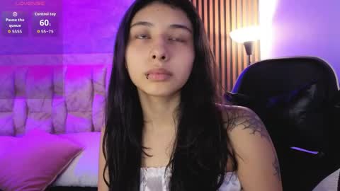 chloe_bluee_ online show from 04.18.26