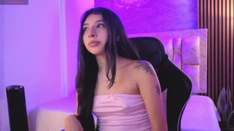 Snapshot of chloe_bluee_ chatting on 06.02.26 chloe_bluee_ online show from 06.02.26