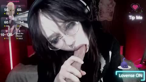 Snapshot of chloe_crystall_killer chatting on 10.06.25 chloe_crystall_killer online show from 10.06.25