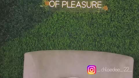 Chloe online show from 10.09.25