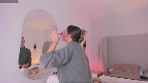 Chloe online show from 11.12.25